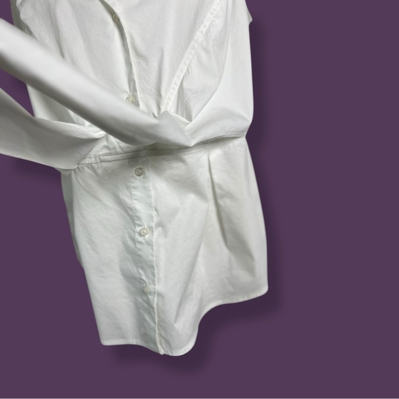 Kaari Blue Elegant White Sleeveless Blouse - Picture 7 of 10